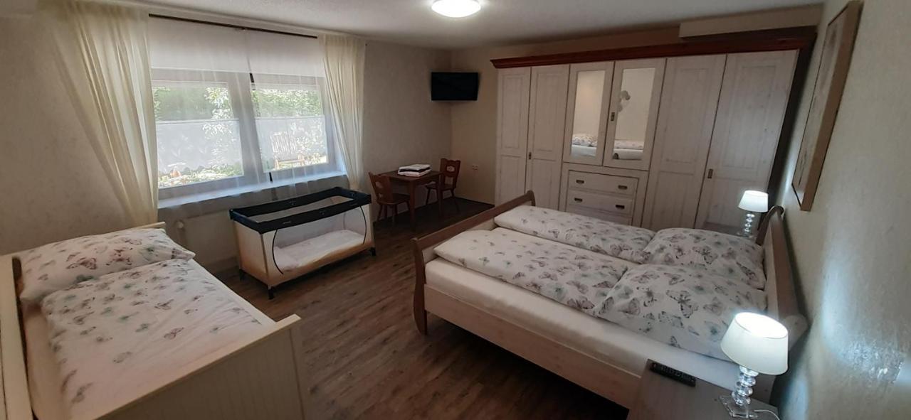 Gaestehaus Gerhardt Schweigen-Rechtenbach Eksteriør bilde